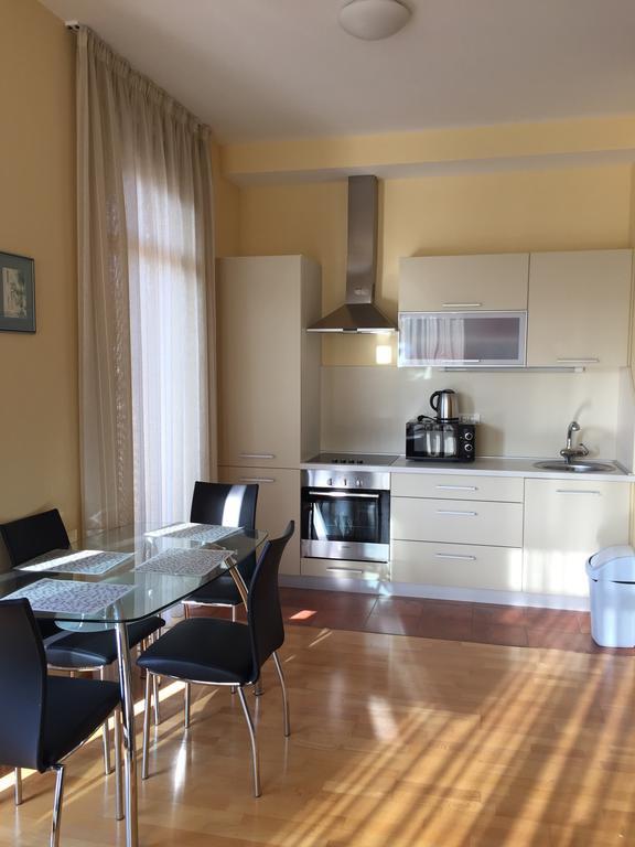 Apartments Ploski Херцег Нови Екстериор снимка