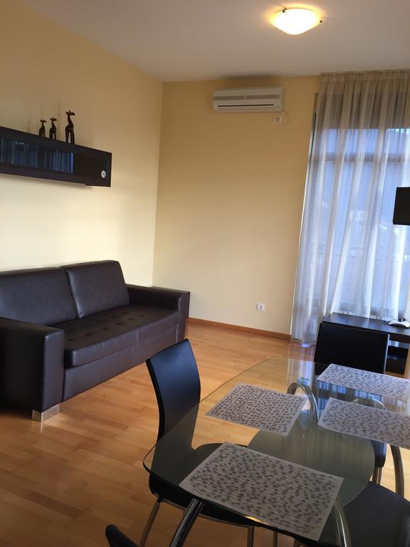 Apartments Ploski Херцег Нови Екстериор снимка