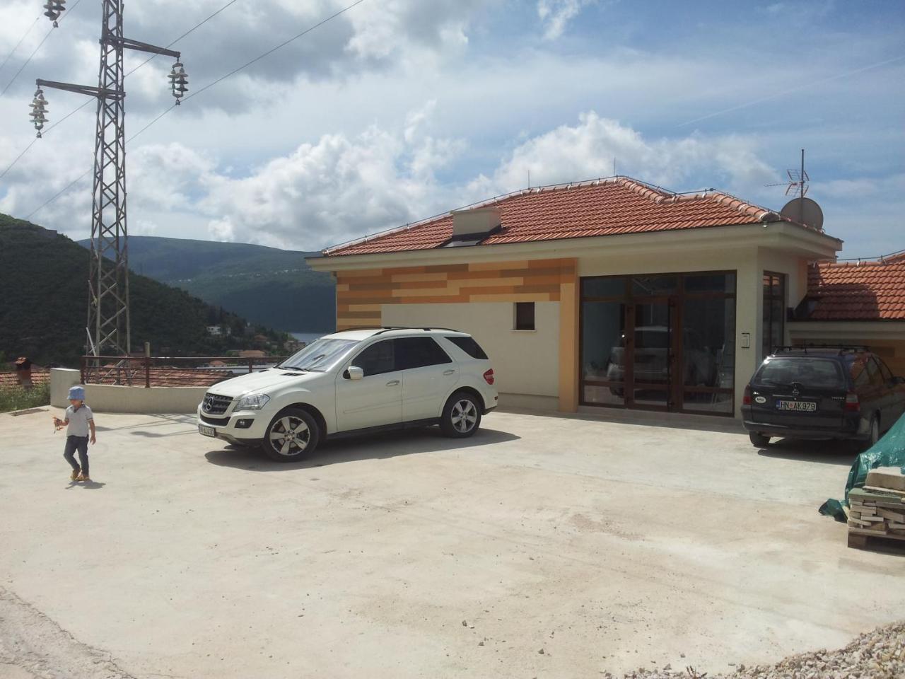 Apartments Ploski Херцег Нови Екстериор снимка